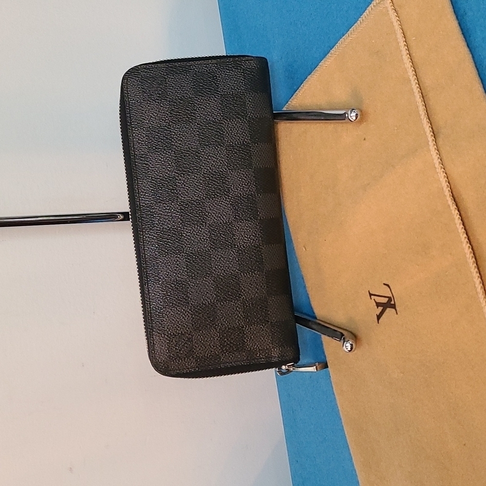 Louis Vuitton Zippy Graphite Vertical Wallet
